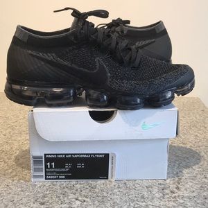 Womens Nike Air Vapormax Flyknit 849557-006 Size11